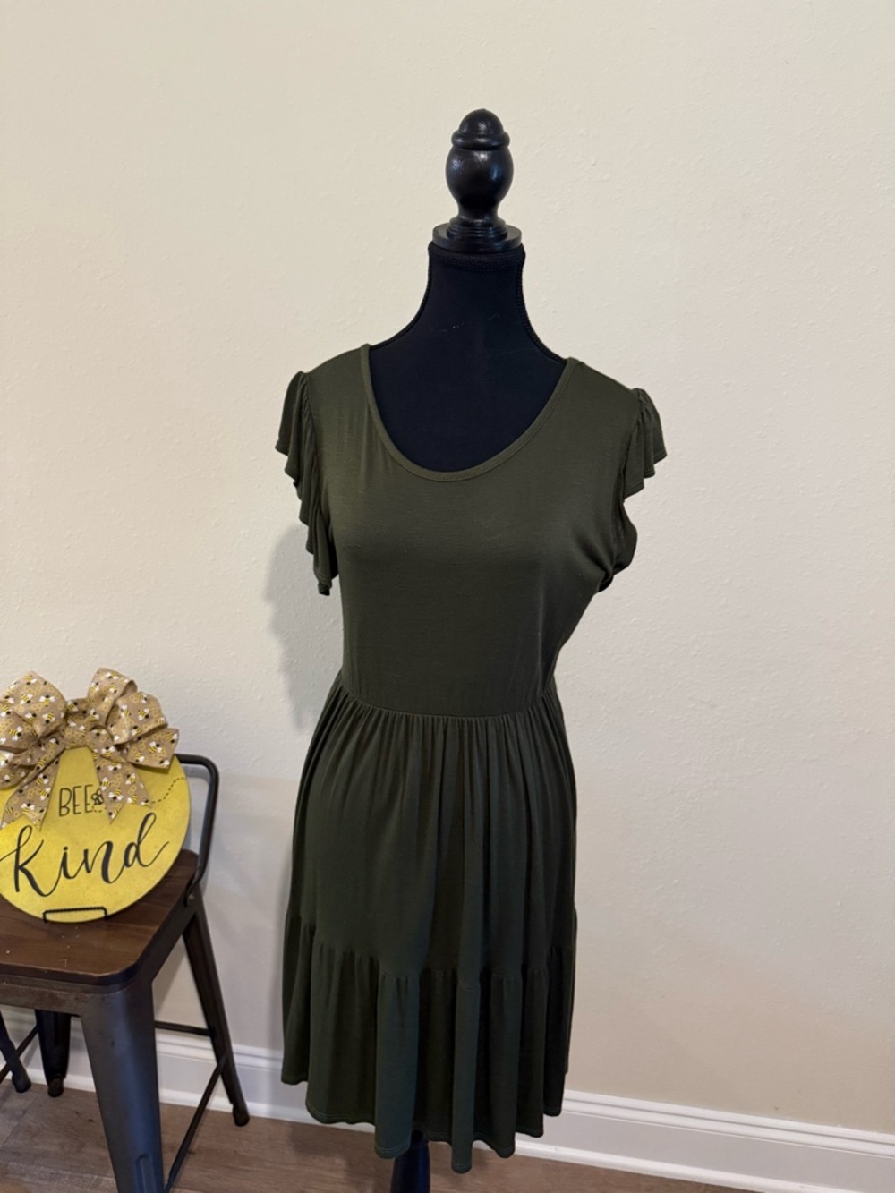 Olivia Rae Olive Tiered Scoop-Neck Midi Dress